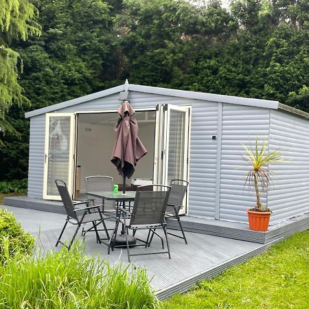 Detached Bungalow II Big Garden II Pet Friendly Villa Hednesford Eksteriør bilde
