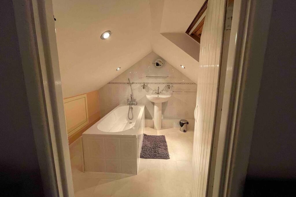 Detached Bungalow II Big Garden II Pet Friendly Villa Hednesford Eksteriør bilde