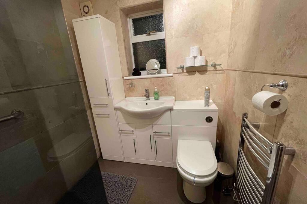 Detached Bungalow II Big Garden II Pet Friendly Villa Hednesford Eksteriør bilde