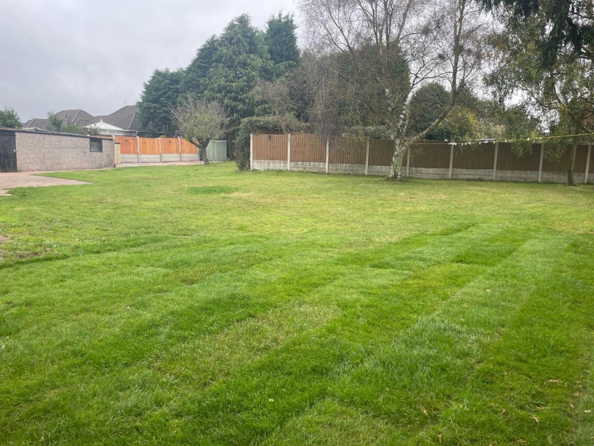 Detached Bungalow II Big Garden II Pet Friendly Villa Hednesford Eksteriør bilde